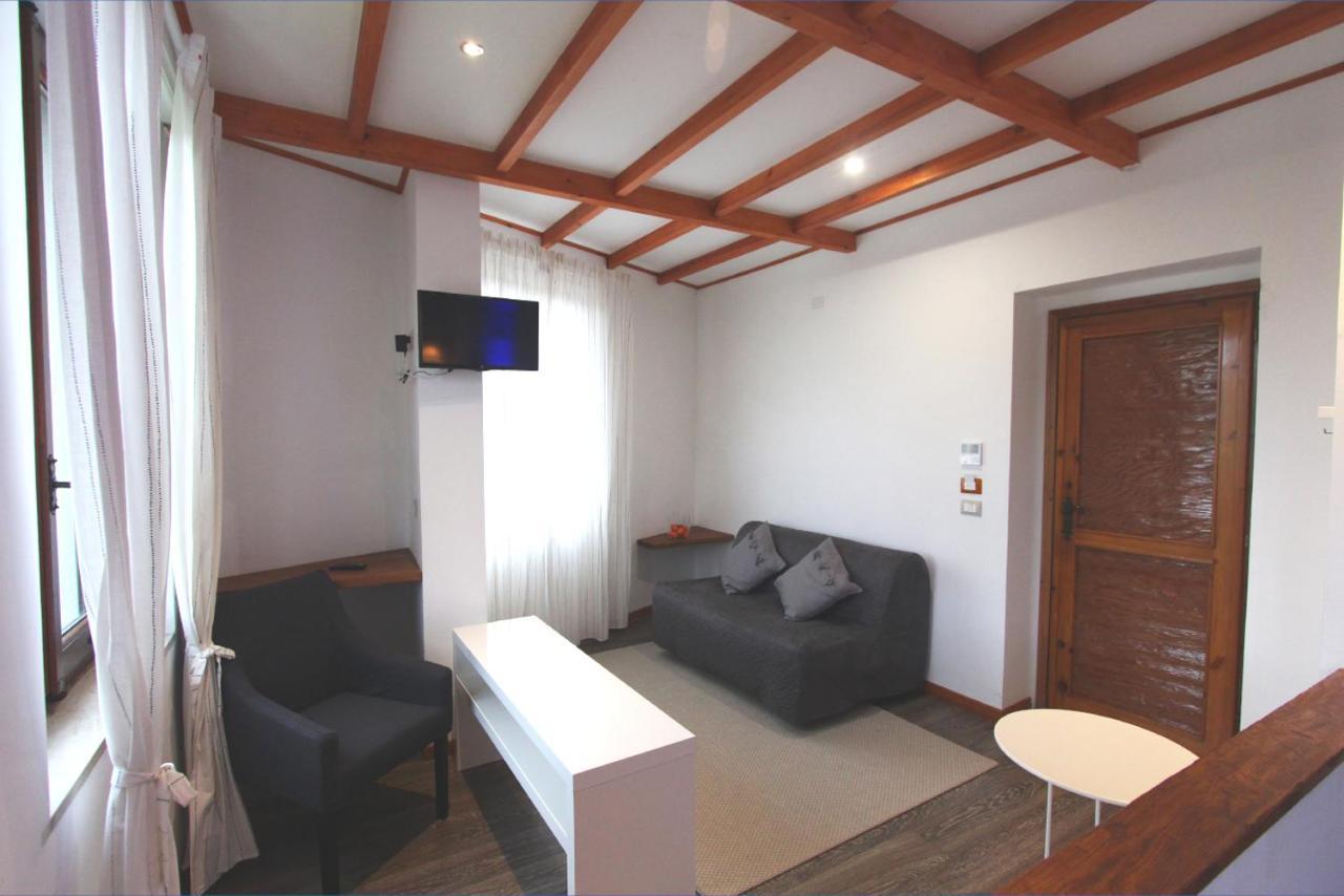 Albergo Torre Di Codana Montiglio Ngoại thất bức ảnh
